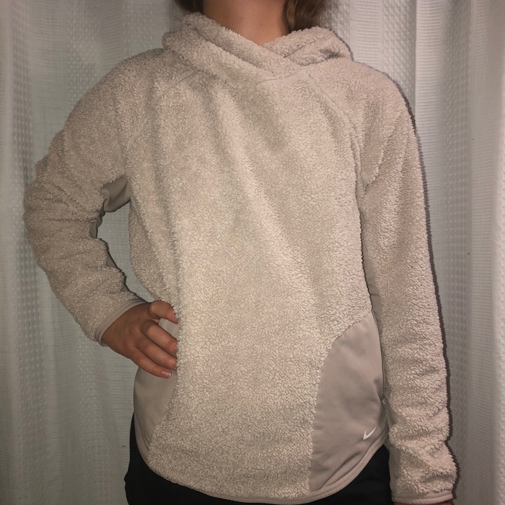 Nike sherpa fleece cream color hoodie size medium